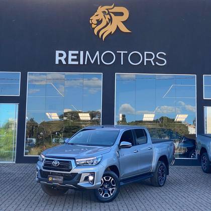 TOYOTA HILUX 2.8 SR 4X4 CD 16V DIESEL 4P AUTOMÁTICO